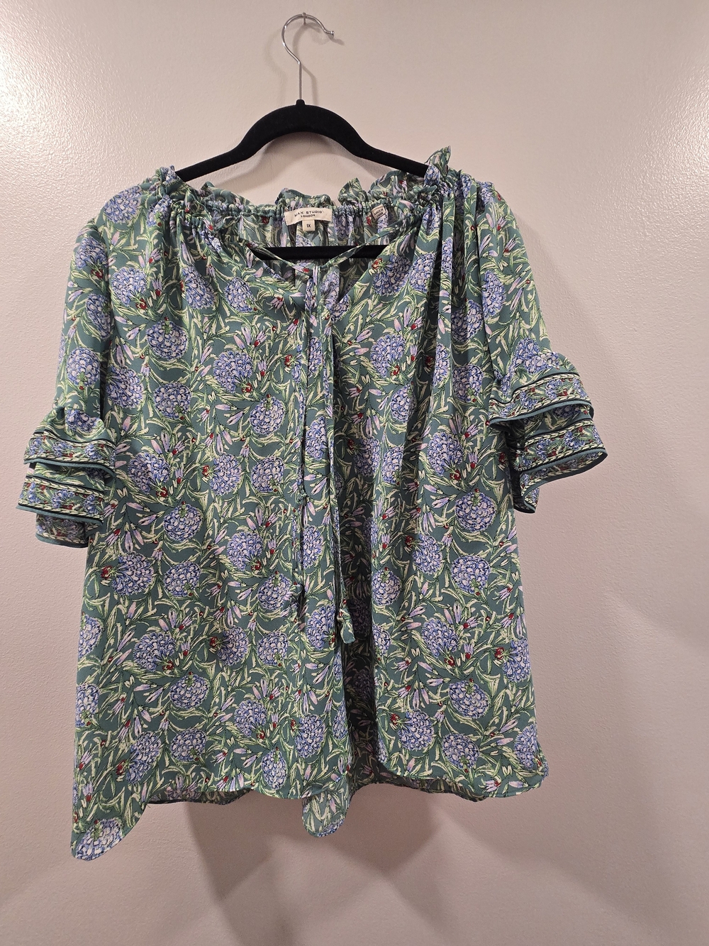 Max Studio Green Floral Tie-Neck Peasant Blouse